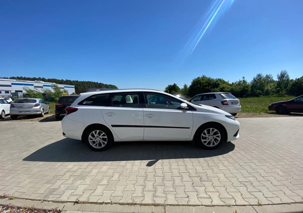 Toyota Auris cena 42500 przebieg: 240676, rok produkcji 2015 z Krotoszyn małe 92